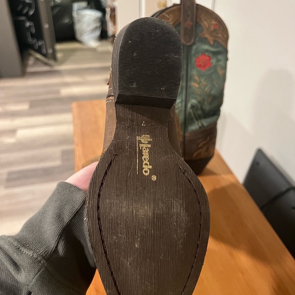 SiZe 7 Laredo worn once Cowboy Boots - Picture 3 of 4